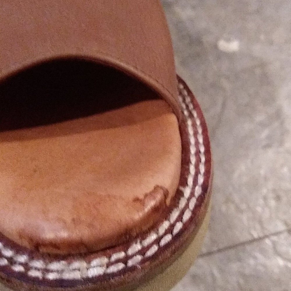 Sandals - Picture 2 of 4